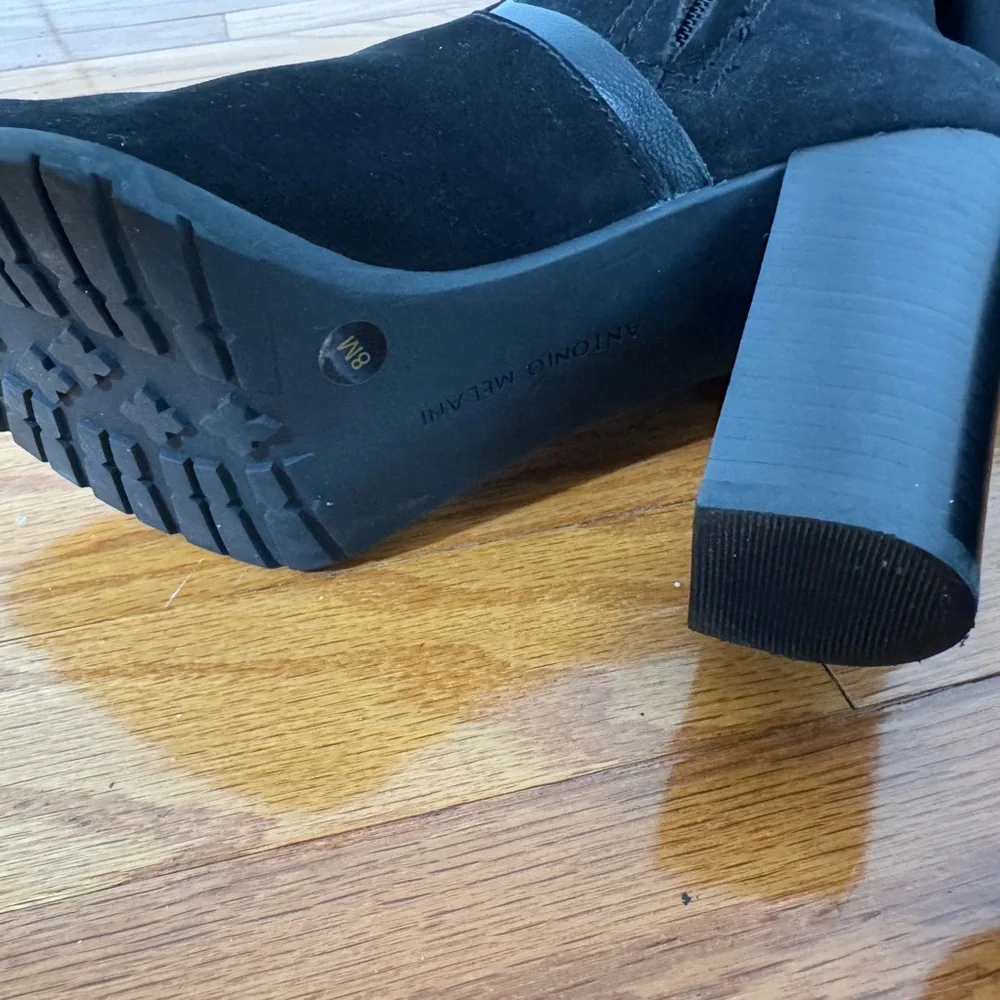 Elegant Black Knee-High Women's Boots - Picture 11 of 11